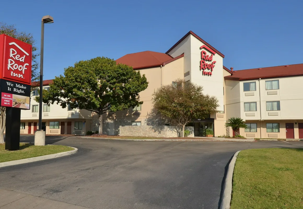 Red Roof Inn San Antonio - Airport hotel hero
