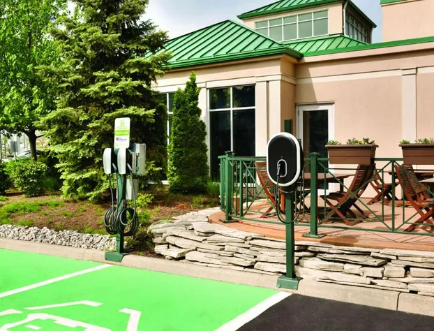 Hilton Garden Inn Niagara-on-the-Lake hotel detail image 2