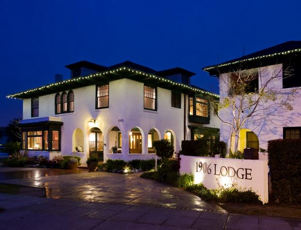 1906 Lodge hotel detail image 1