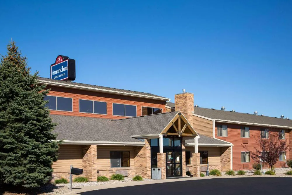 AmericInn by Wyndham Sioux City hotel hero