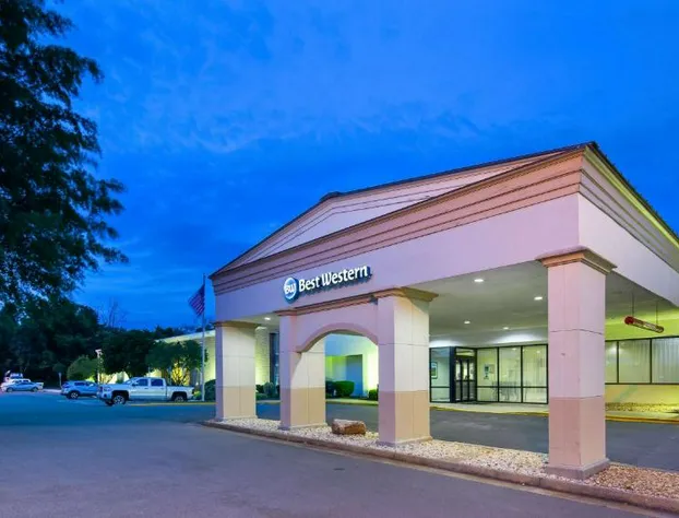 Best Western Leesburg Hotel & Conference Center hotel detail image 1