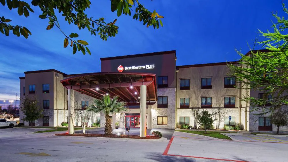 Best Western Plus Austin Airport Inn & Suites hotel hero