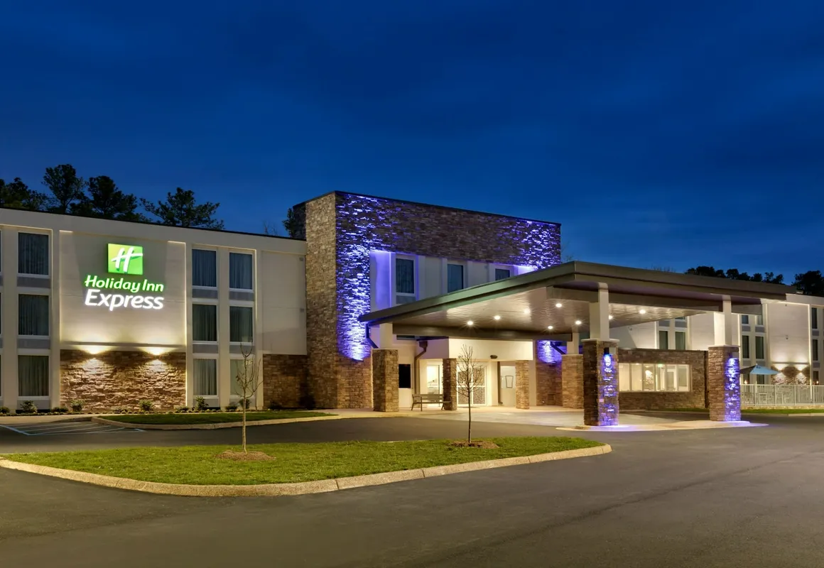 Holiday Inn Express Williamsbrg Busch Gardens Area by IHG hotel hero