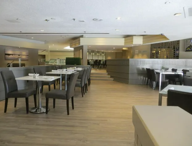 Toronto Don Valley Hotel and Suites hotel detail image 2