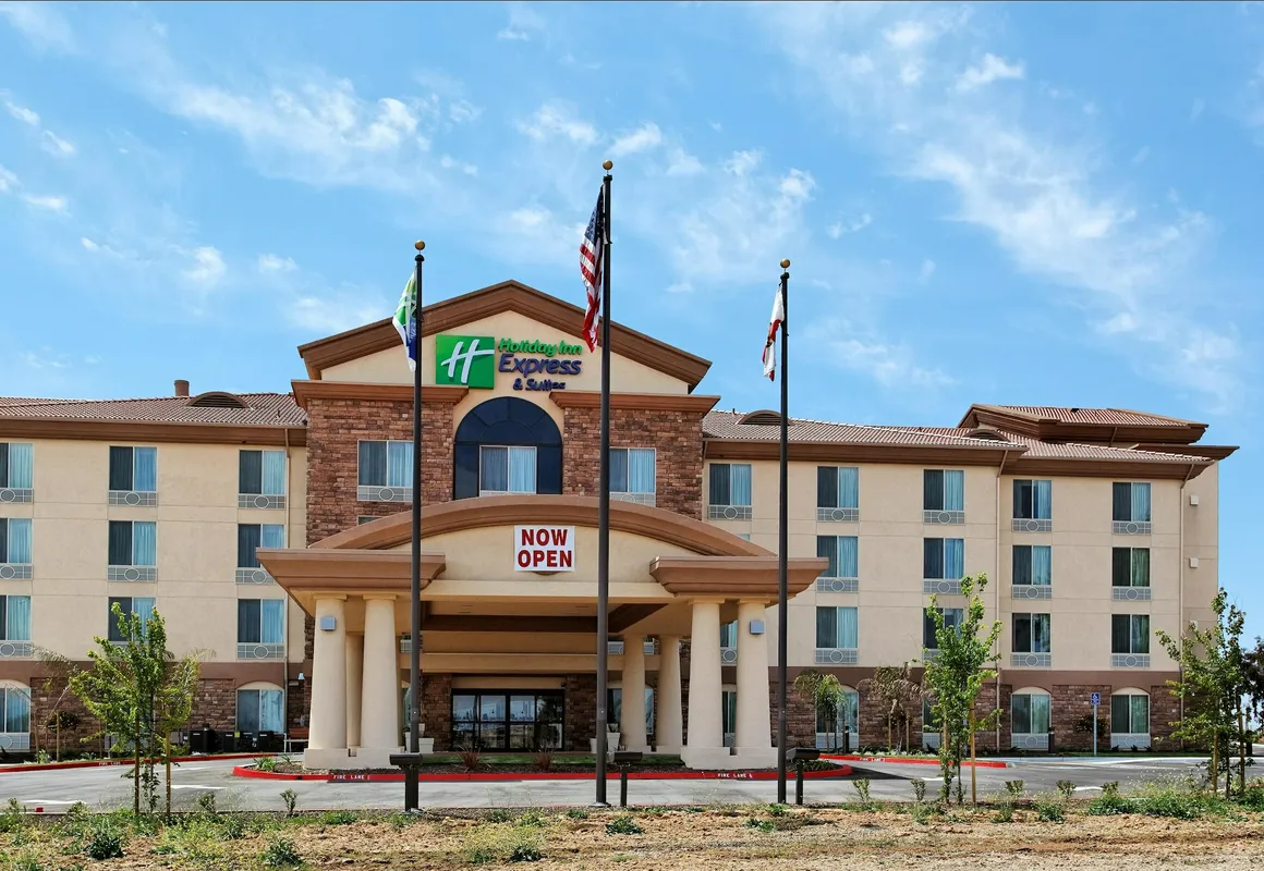Holiday Inn Express Hotel & Suites FRESNO NORTHWEST-HERNDON by IHG hotel hero