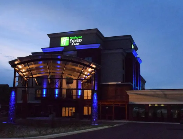 Holiday Inn Express & Suites Geneva Finger Lakes by IHG hotel detail image 2