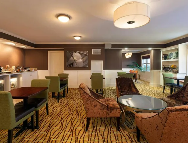 Chicago Marriott Midway hotel detail image 4