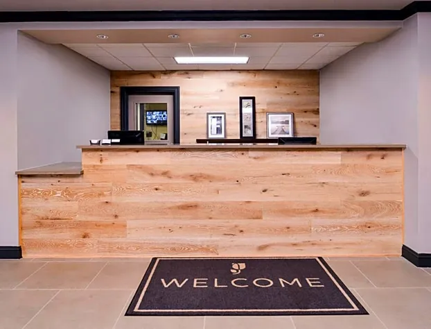 Country Inn & Suites by Radisson, Raleigh-Durham Airport, NC hotel detail image 2