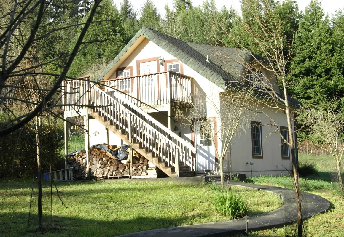 Ye Olde Danish Inn hotel hero