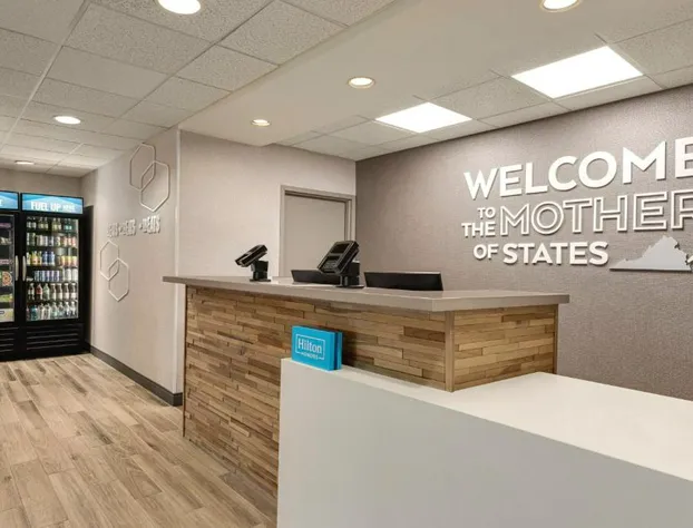 Hampton Inn Waynesboro/Stuarts Draft hotel detail image 2