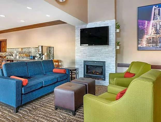 Comfort Inn & Suites hotel detail image 4