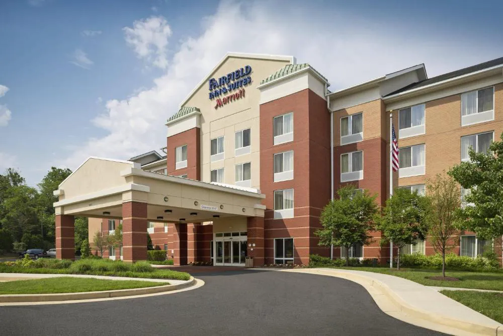 Fairfield Inn & Suites by Marriott White Marsh hotel hero