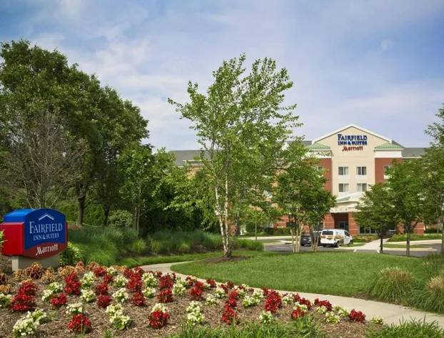 Fairfield Inn & Suites by Marriott White Marsh hotel detail image 1