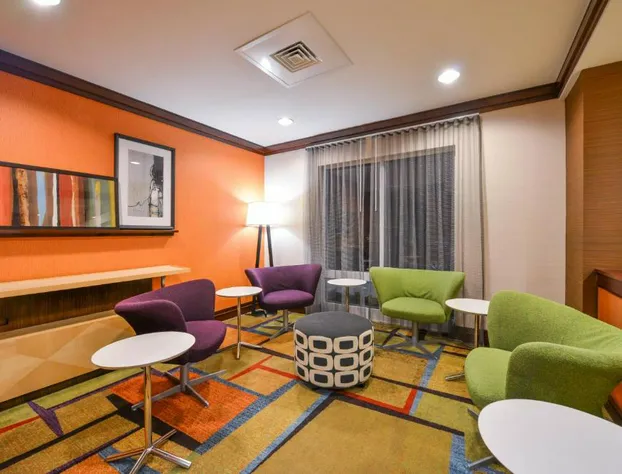 Fairfield Inn & Suites by Marriott White Marsh hotel detail image 3