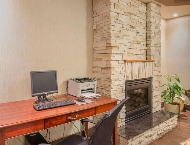 Comfort Inn & Suites University hotel detail image 4