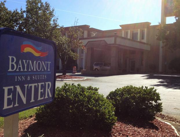 Baymont by Wyndham Charlotte Airport / I-85 North hotel detail image 2