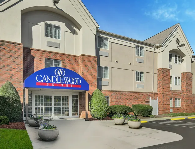 Candlewood Suites Raleigh Crabtree by IHG hotel detail image 2