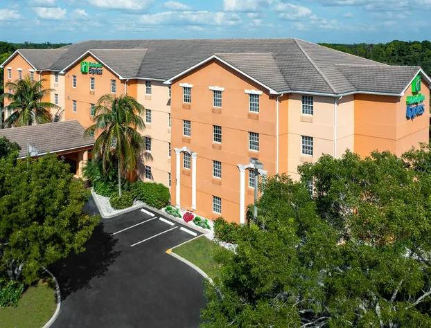 Holiday Inn Express & Suites Naples North - Bonita Springs by IHG hotel detail image 1