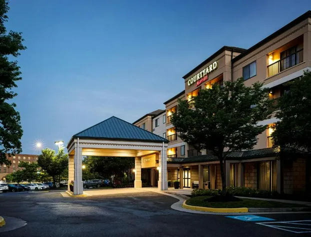 Courtyard by Marriott Springfield hotel detail image 1