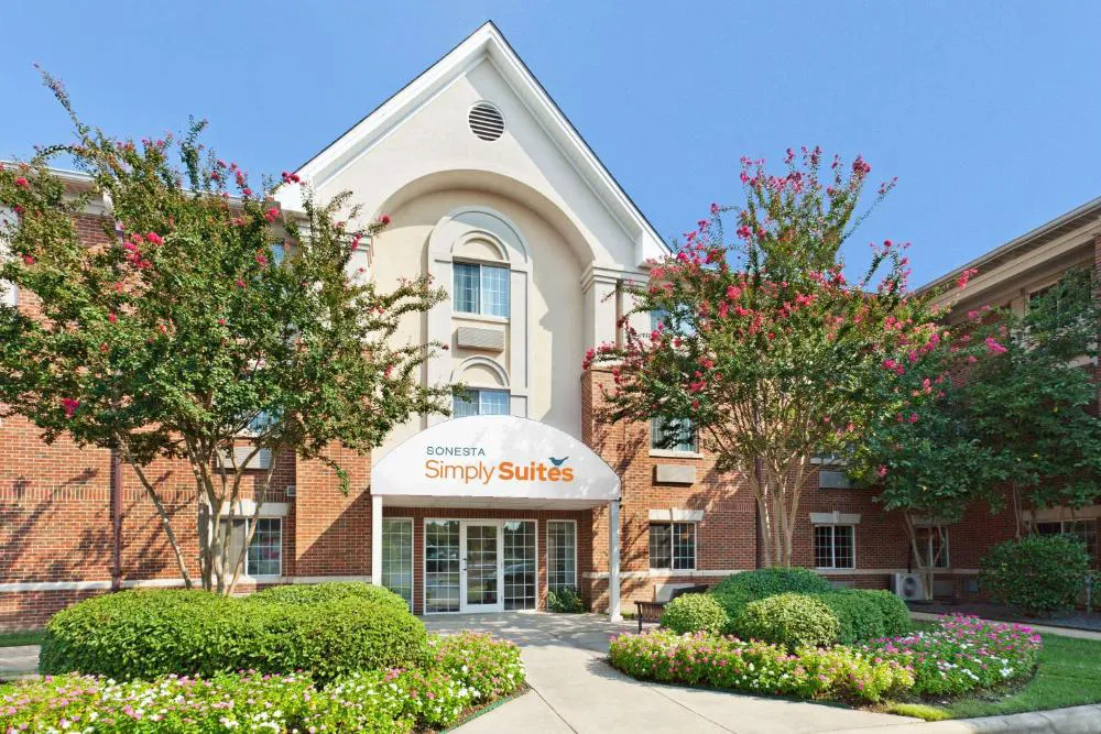 Sonesta Simply Suites Charlotte University hotel hero