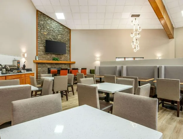 Clarion Pointe Louisville East hotel detail image 4