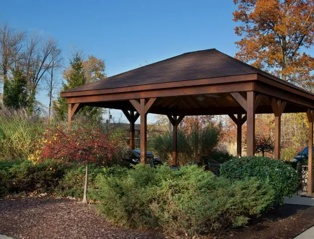 Sonesta Simply Suites Cleveland North Olmsted Airport hotel detail image 1