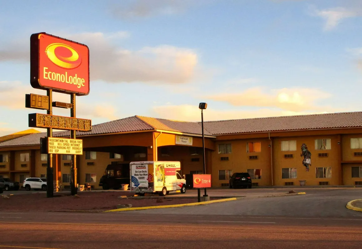 Econo Lodge Gallup West hotel hero