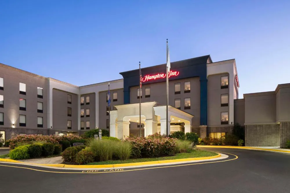 Hampton Inn Stafford/Quantico & Conference Center hotel hero
