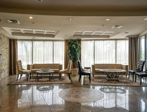 Monte Carlo Inn Airport Suites hotel detail image 3