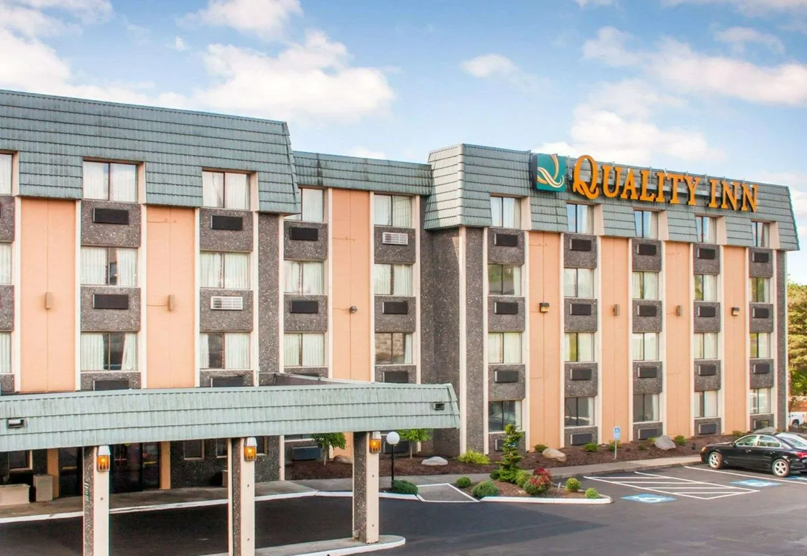 Quality Inn Tigard Portland Southwest hotel hero