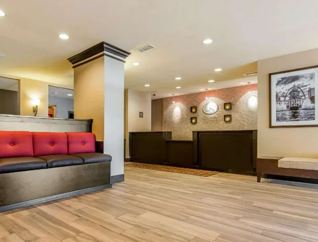 Comfort Suites Fairview Heights - St. Louis hotel detail image 2