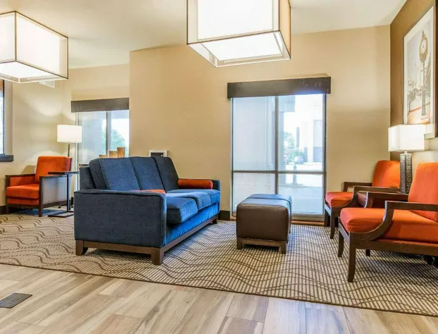 Comfort Suites Fairview Heights - St. Louis hotel detail image 4