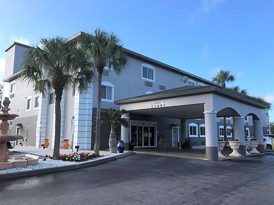 Days Inn & Suites by Wyndham Bonita Springs North Naples hotel hero