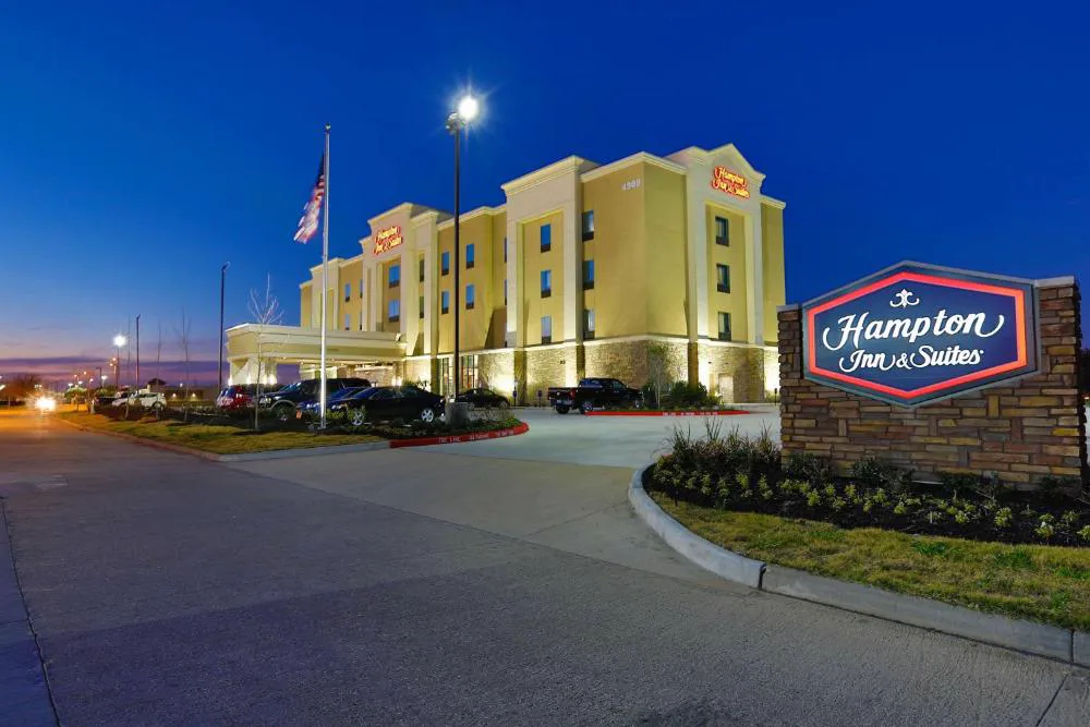 Hampton Inn & Suites Missouri City, TX hotel hero