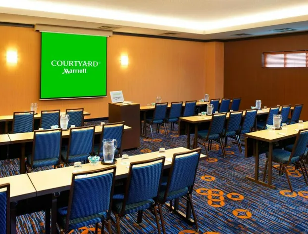 Courtyard by Marriott Cincinnati-Covington hotel detail image 3