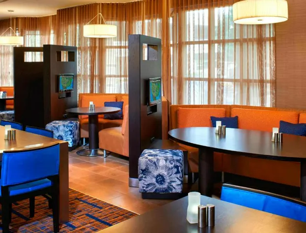 Courtyard by Marriott Cincinnati-Covington hotel detail image 4