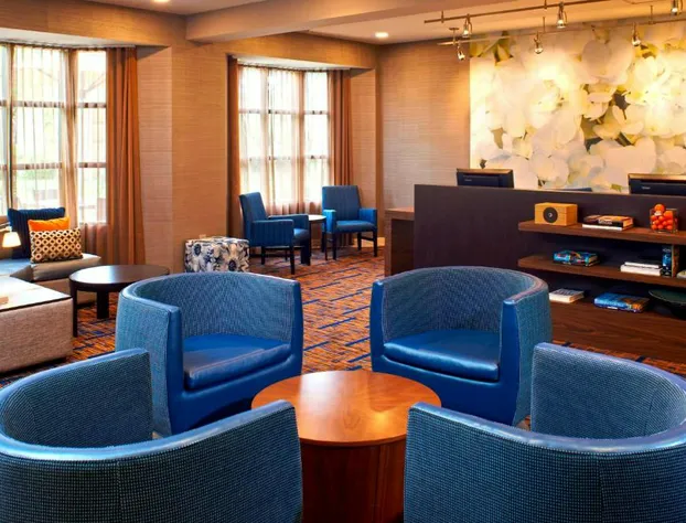 Courtyard by Marriott Cincinnati-Covington hotel detail image 1