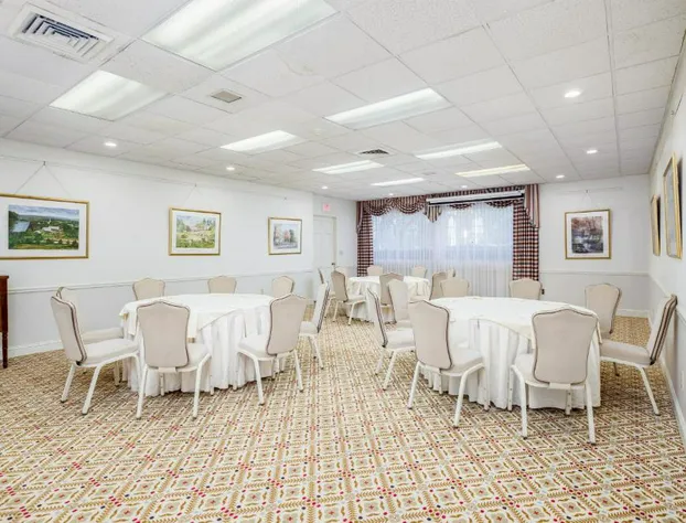 The Farmington Inn & Suites hotel detail image 2