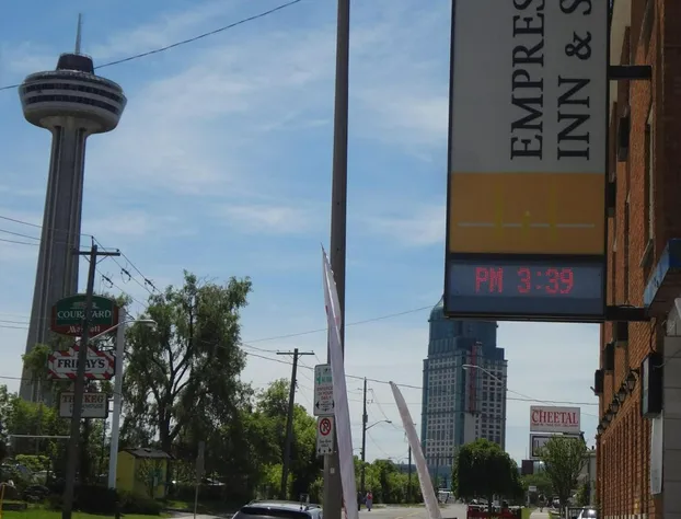 Empress Inn and Suites by The Falls hotel detail image 4