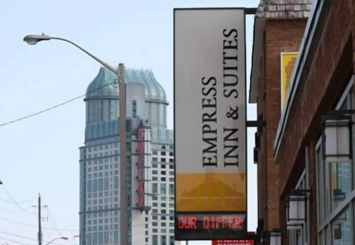 Empress Inn and Suites by The Falls hotel hero