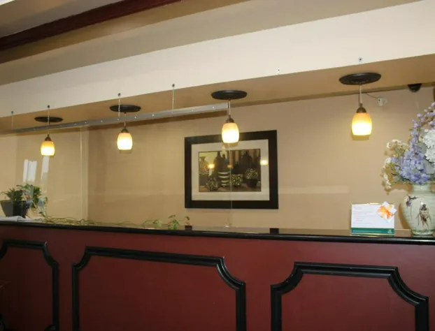 Quality Suites hotel detail image 2