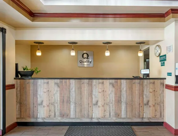 Quality Suites hotel detail image 1