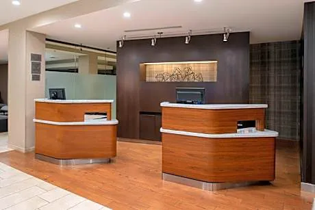 Courtyard by Marriott Portland Airport hotel detail image 1