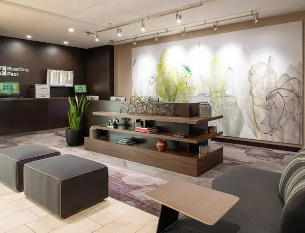 Courtyard by Marriott Portland Airport hotel detail image 1