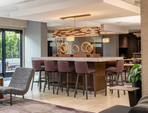 Courtyard by Marriott Portland Airport hotel detail image 4