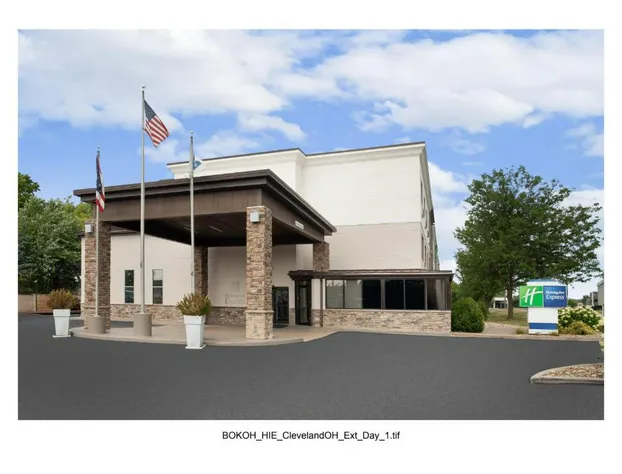 Holiday Inn Express Cleveland Airport - Brookpark by IHG hotel detail image 4