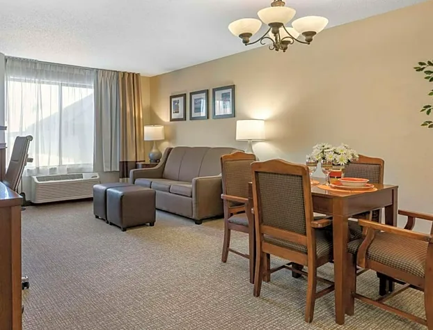 Comfort Suites Grandville - Grand Rapids SW hotel detail image 4