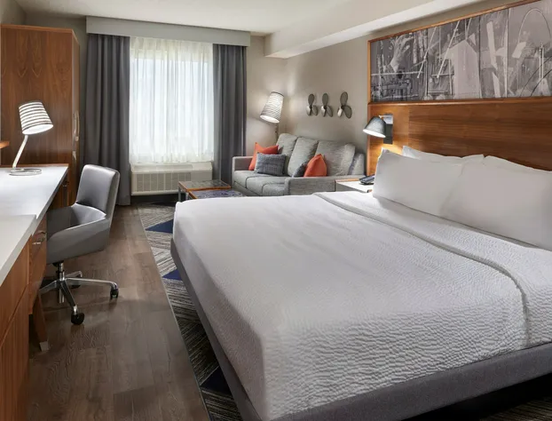 Four Points by Sheraton Vaughan hotel detail image 3