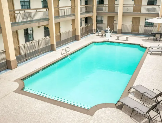 Days Inn by Wyndham Houston hotel detail image 1