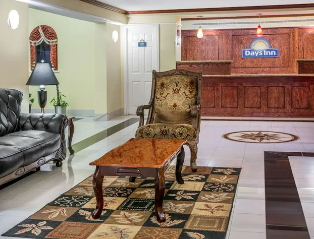 Days Inn by Wyndham Houston hotel detail image 2